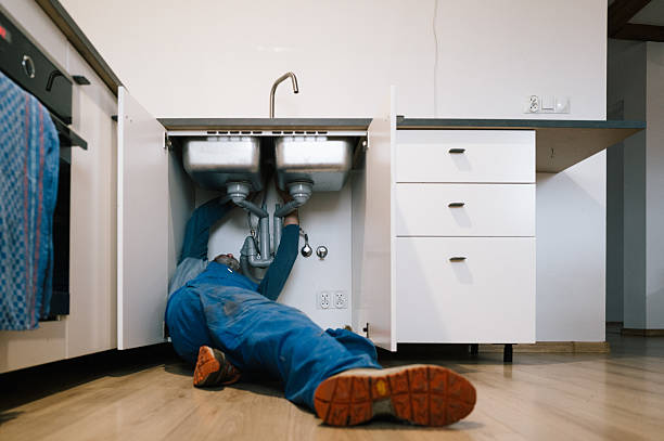 Professional Leak Detection technician working in Commerce City, CO